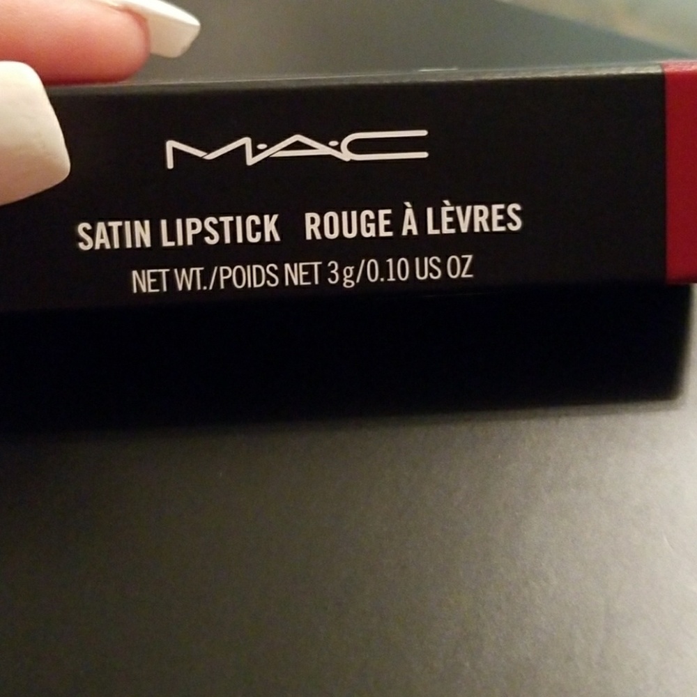 mac satin lipstick shade red